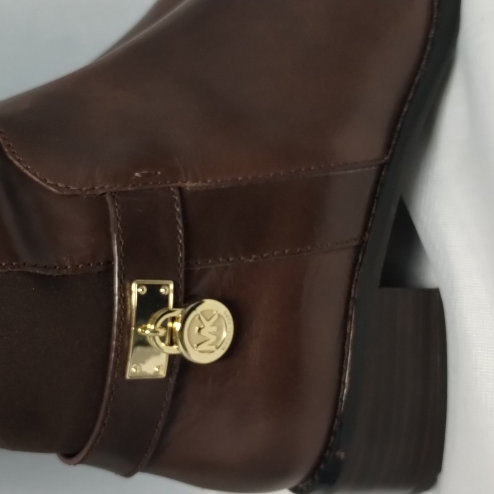 Michael Kors Elegant Brown Knee-High Boots - Picture 2 of 8